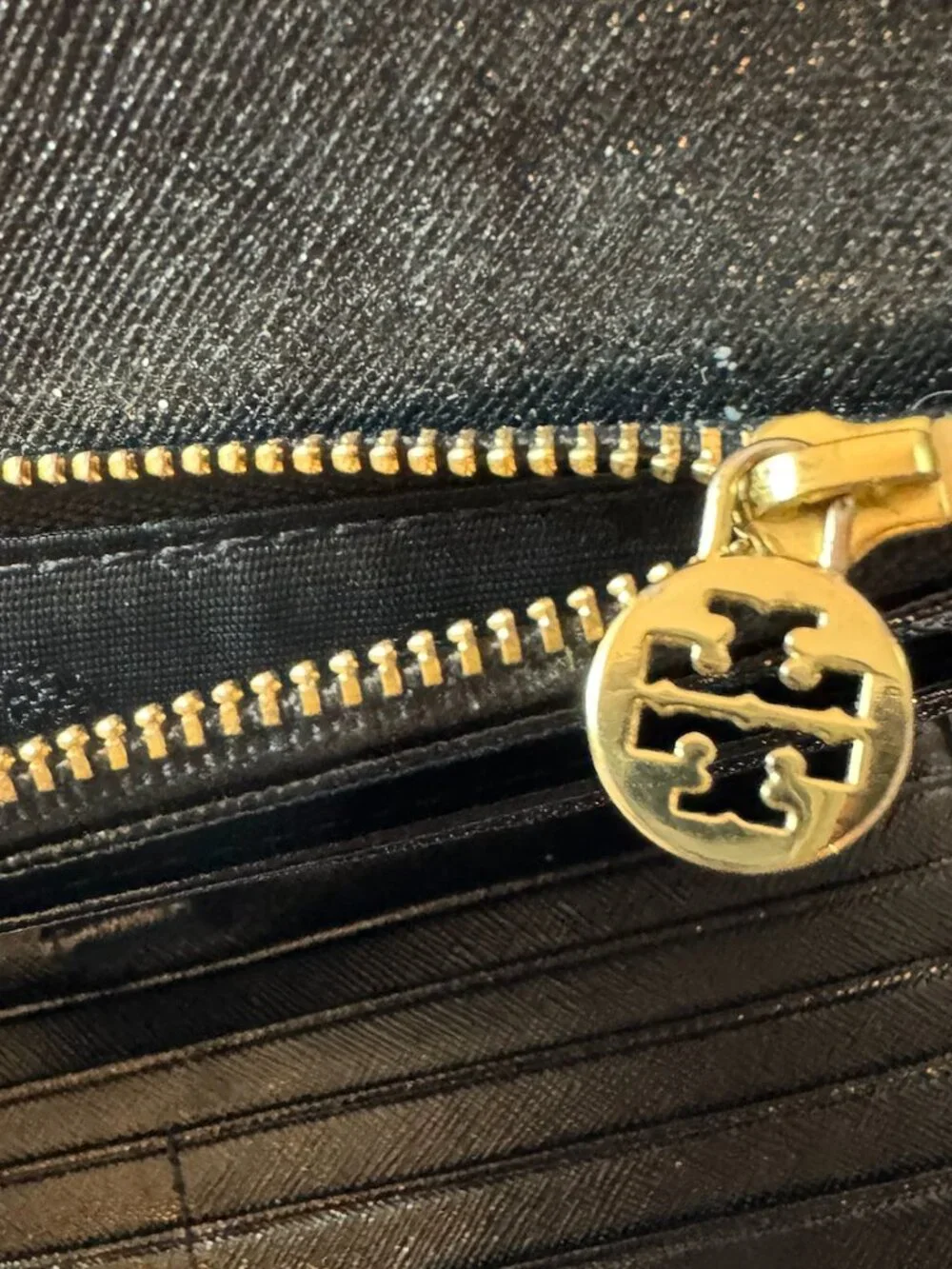 Tory Burch Robinson Envelope Wristlet Wallet — Black/Gold — Excellent Condition